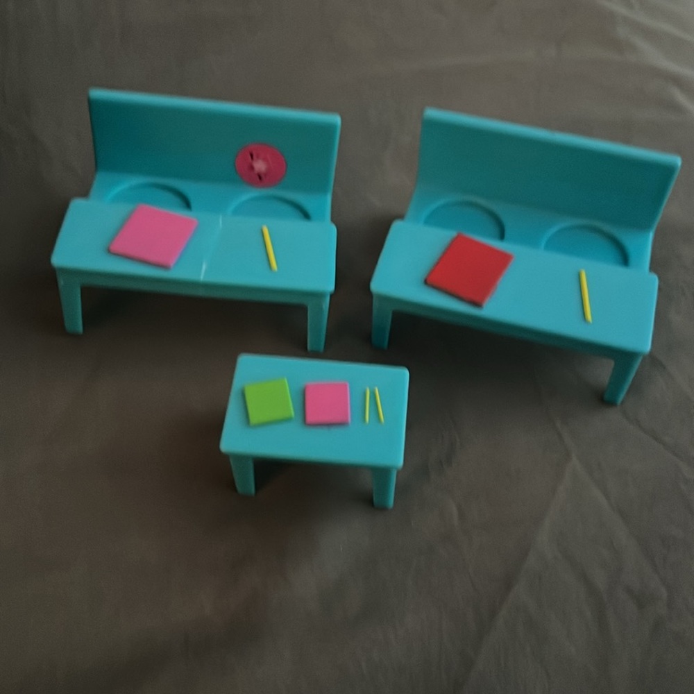 Peppa Pig School Playset - Picture 10 of 11